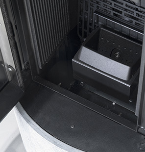 Ash drawer with a capacity of almost 5 litres, which is equal to about one week of stove operation without emptying Ash drawer with a capacity of almost 5 litres, which is equal to about one week of stove operation without emptying